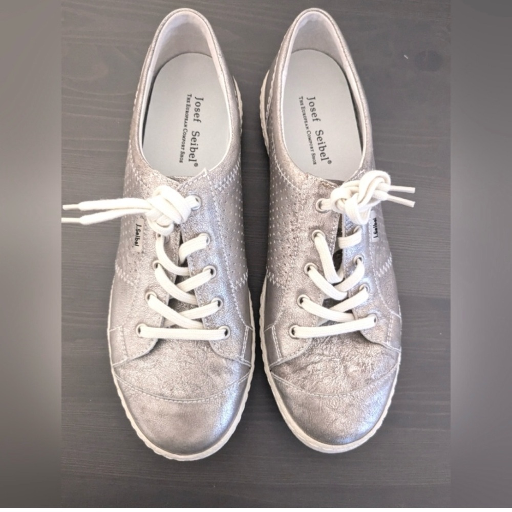 Josef Seibel gum sole leather metallic sneakers  NWOT